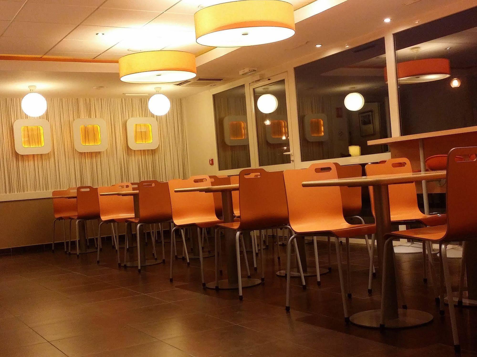 Ibis Budget Saint-Maximin Exterior foto